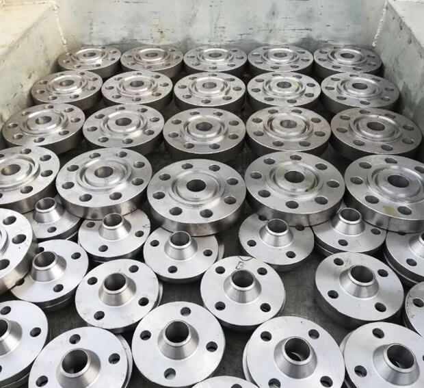Alloy 825 Screwed Flanges